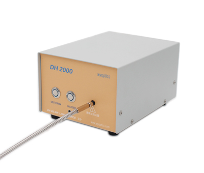 Компактный дейтерий-галогеновый источник с волоконным выводом излучения DH2000-(LL)